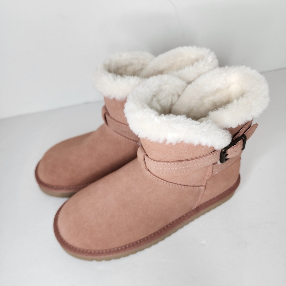 NWOB UGG Koolaburra Pink Mini Buckled Booties with Cream Fur Lining Size 6